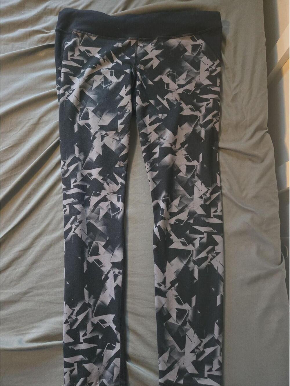 Under Armour HeatGear Geo Print Athletic Leggings - Women's Large - Picture 3 of 5